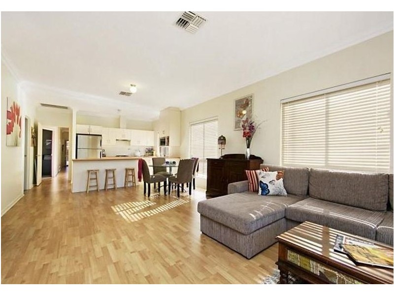 21 Avocet Dr, Mawson Lakes SA 5095