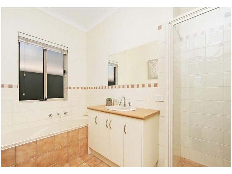 21 Avocet Dr, Mawson Lakes SA 5095