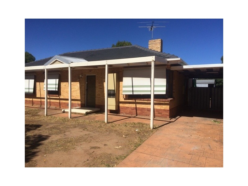 42 Garlick Rd, Elizabeth Park SA 5113