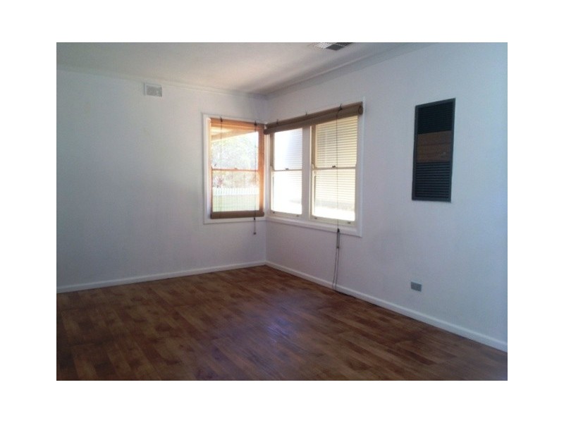 42 Garlick Rd, Elizabeth Park SA 5113