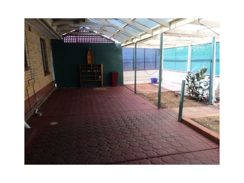 42 Garlick Rd, Elizabeth Park SA 5113