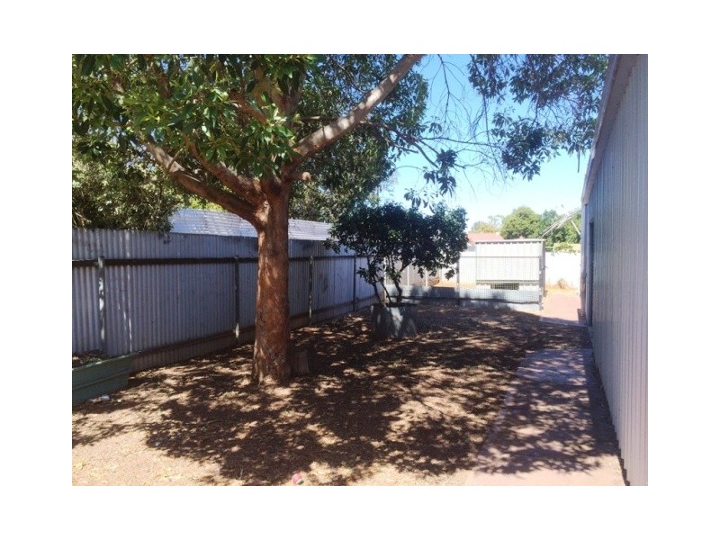 42 Garlick Rd, Elizabeth Park SA 5113