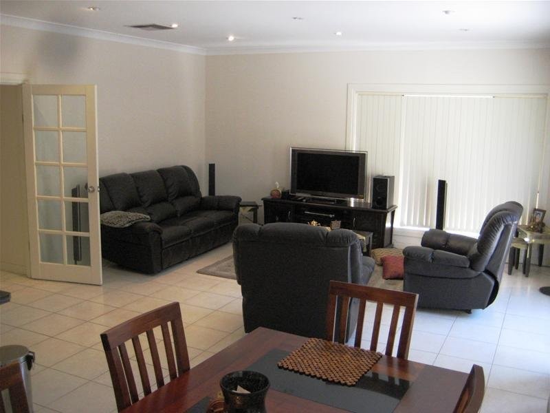 6 John Street, Para Hills SA 5096