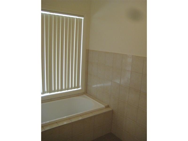 6 John Street, Para Hills SA 5096