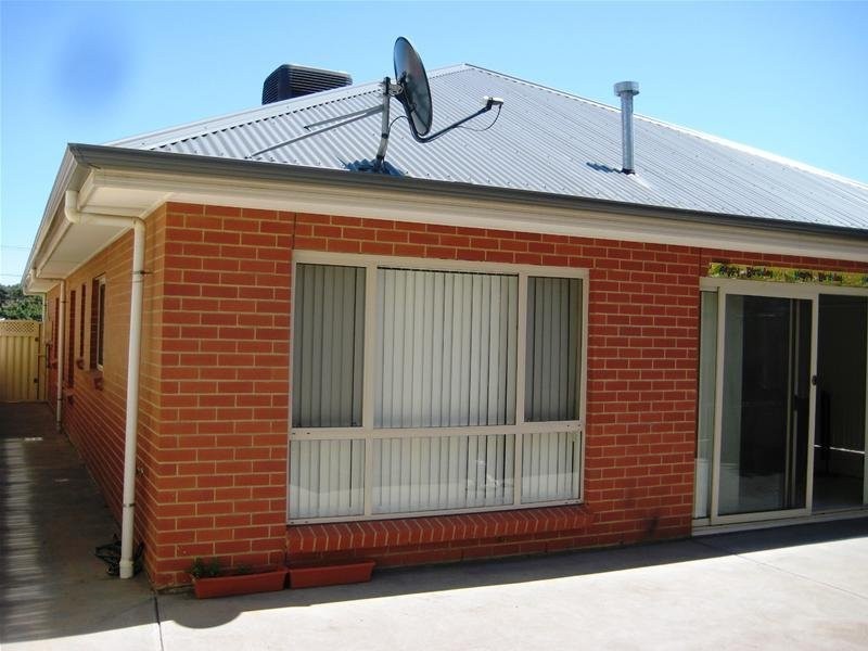 6 John Street, Para Hills SA 5096