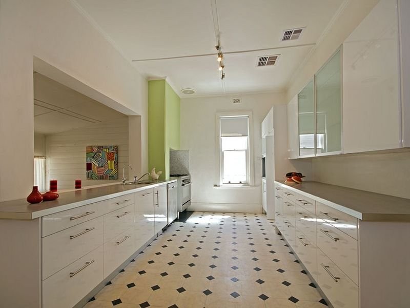 11 Roberts Street, Birkenhead SA 5015