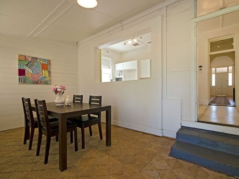 11 Roberts Street, Birkenhead SA 5015