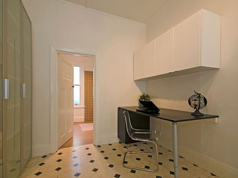 11 Roberts Street, Birkenhead SA 5015