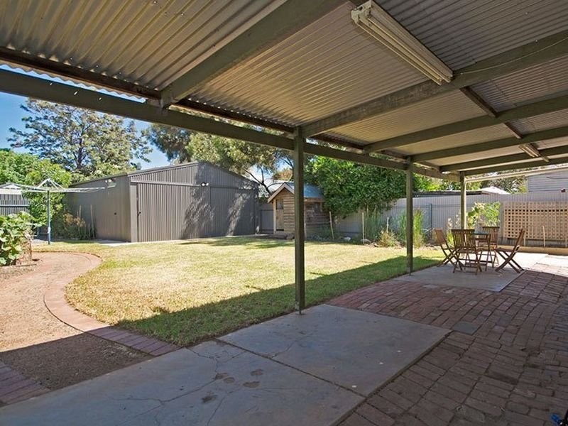 11 Roberts Street, Birkenhead SA 5015