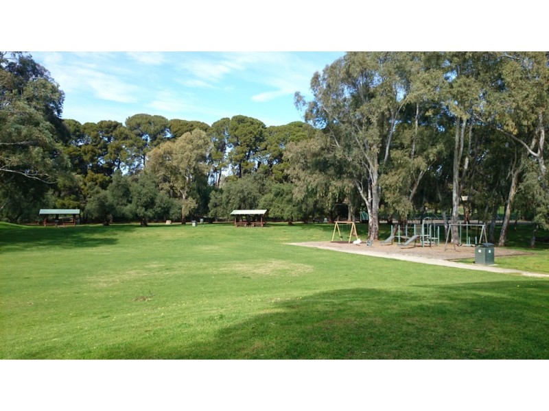 32 Prunus Avenue, Elizabeth Vale SA 5112