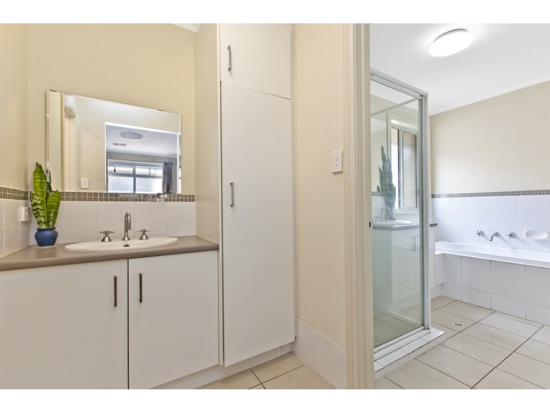 5 Hendry Court, Gilles Plains SA 5086