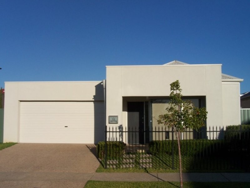 12 Yarle Street, Mawson Lakes SA 5095