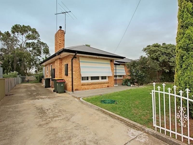 8 Chamberlain Drive, Willaston SA 5118