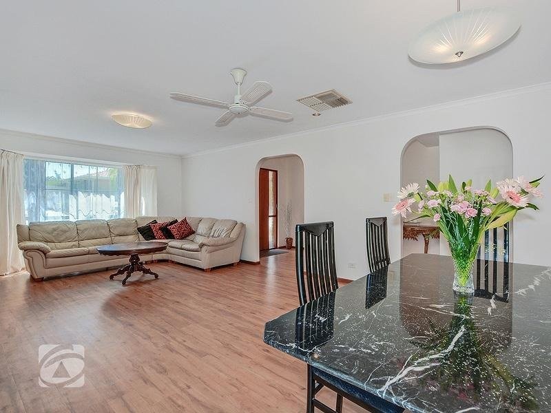 9 Crace Court, Evanston Park SA 5116