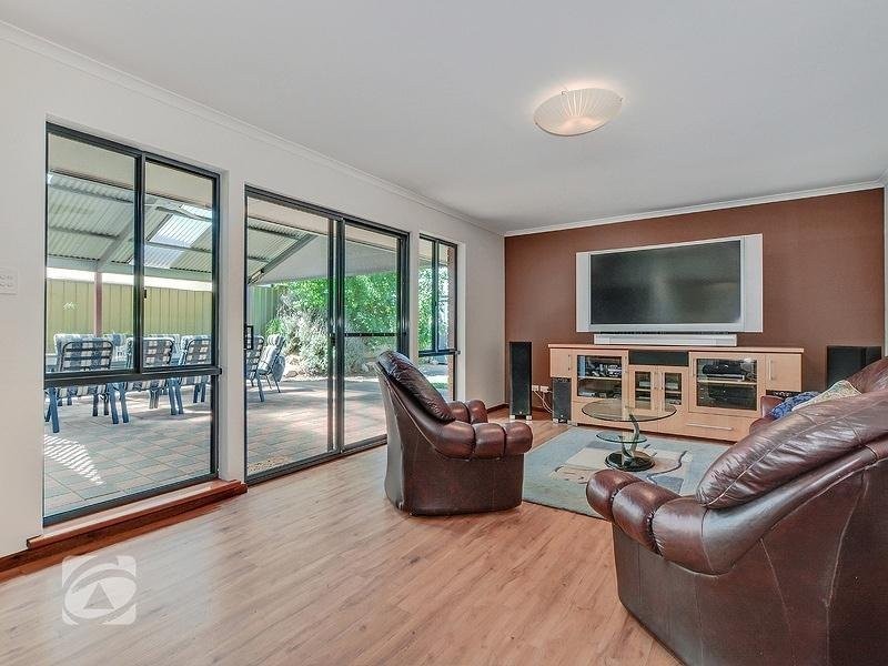 9 Crace Court, Evanston Park SA 5116