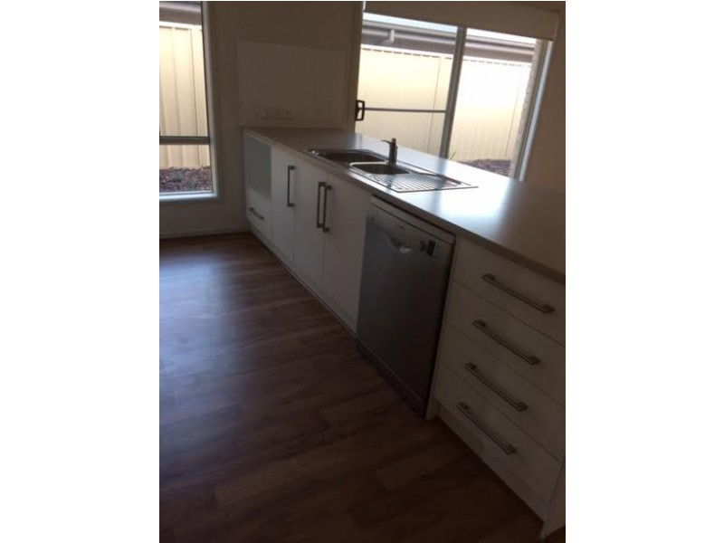 10 Rothwell Ave, Seaford Meadows SA 5169