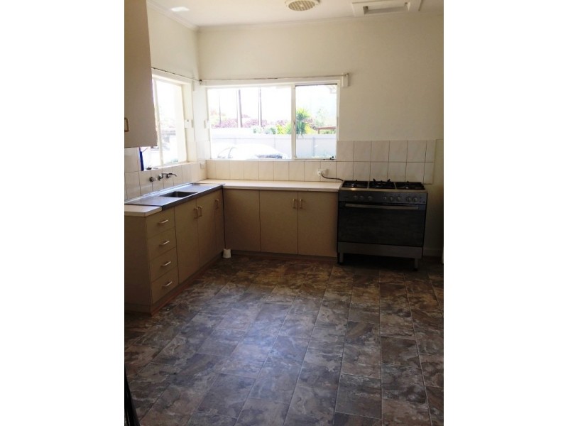 37 Tunbridge St, Woodville South SA 5011