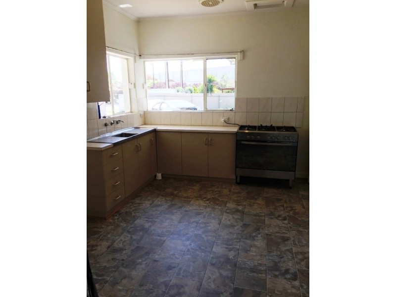 37 Tunbridge St, Woodville South SA 5011