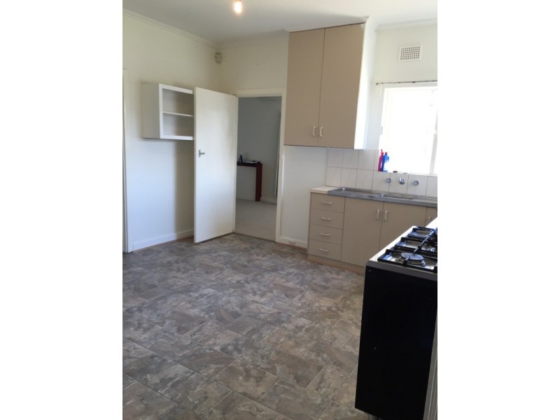 37 Tunbridge St, Woodville South SA 5011