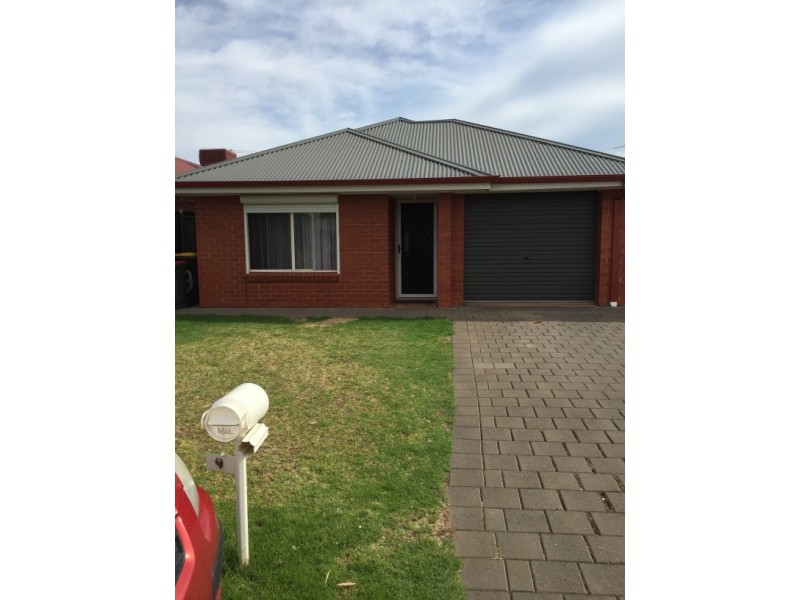 9 Dylan Court, Smithfield SA 5114