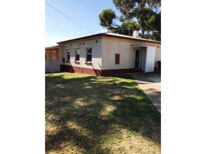 8 Leslie St, Elizabeth East SA 5112