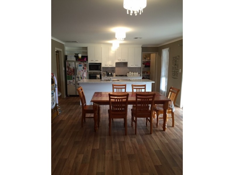 4 Tuggarah St, Andrews Farm SA 5114