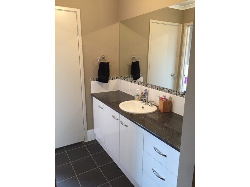 4 Tuggarah St, Andrews Farm SA 5114