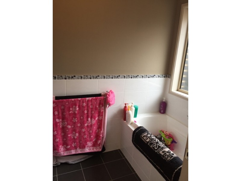 4 Tuggarah St, Andrews Farm SA 5114