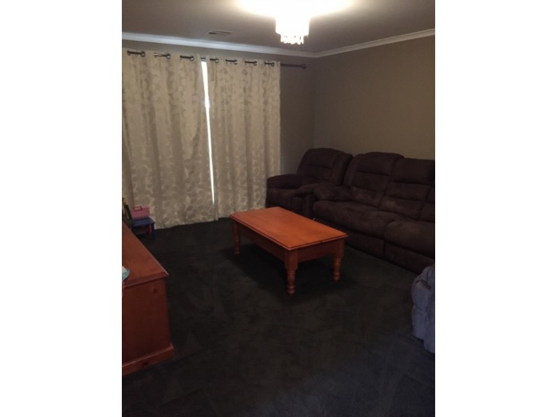 4 Tuggarah St, Andrews Farm SA 5114