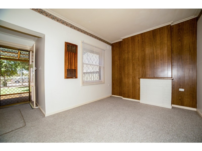 4 Turner Road, Elizabeth Park SA 5113