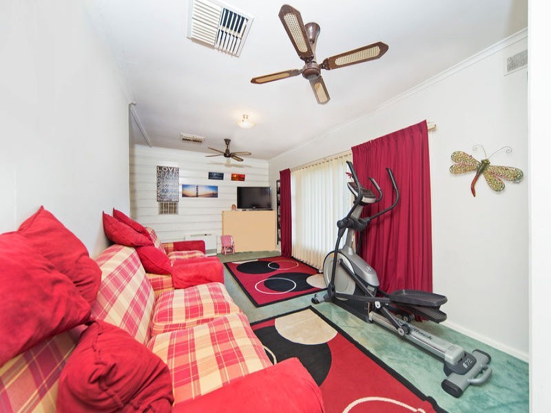 12 Saint Road, Smithfield Plains SA 5114