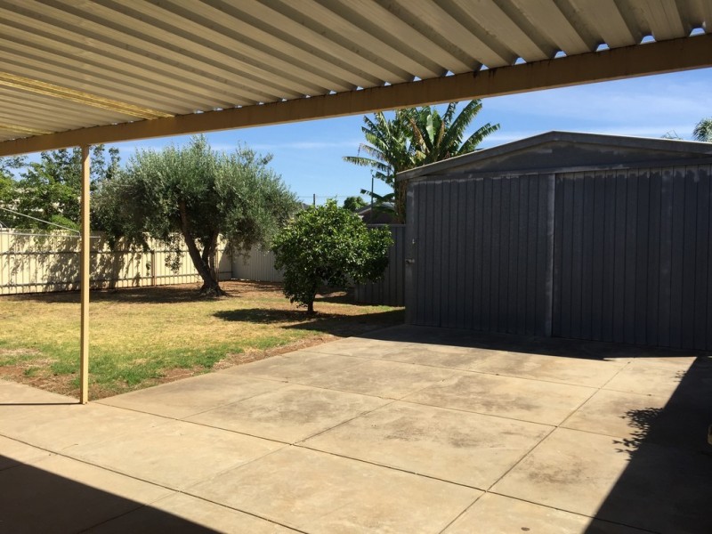 9 Lincoln Avenue, Parafield Gardens SA 5107
