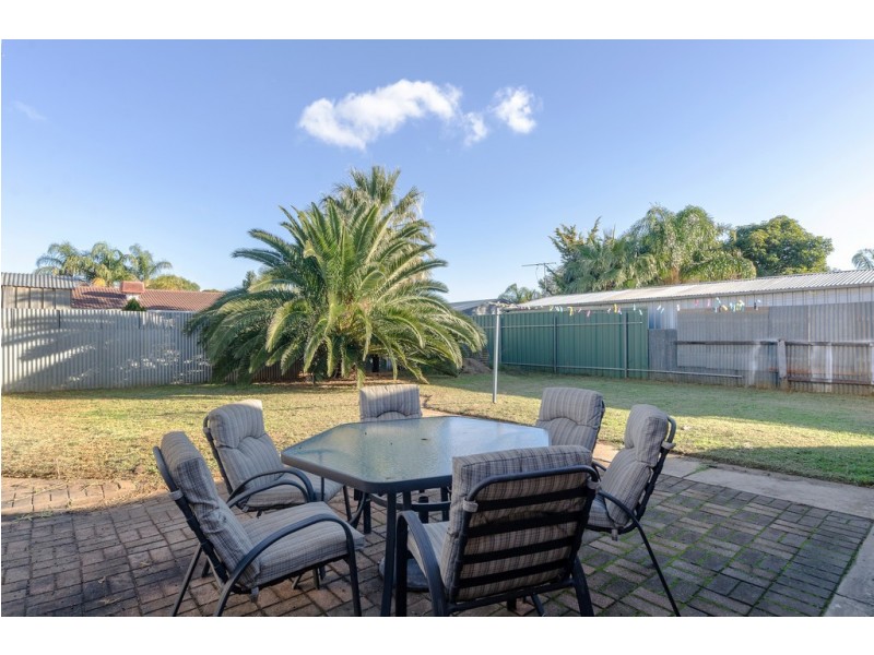 14 Stokes Court, Elizabeth Vale SA 5112