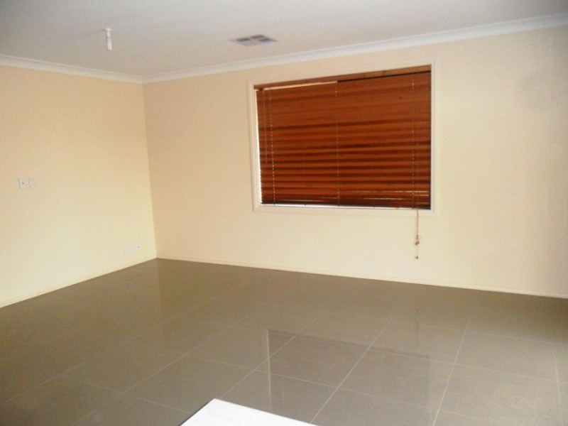 7 Macquarie Ave, Hillcrest SA 5086