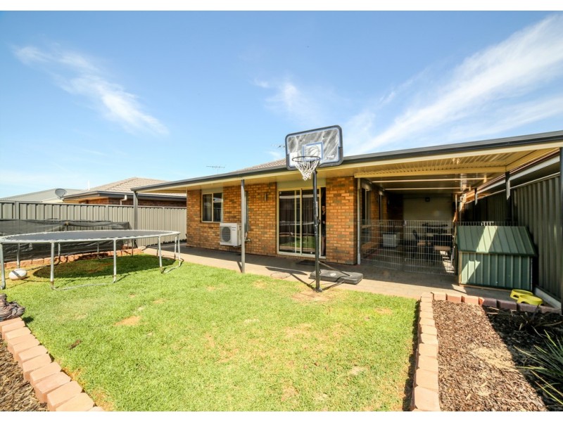 38 Wattlebird Drive, Burton SA 5110