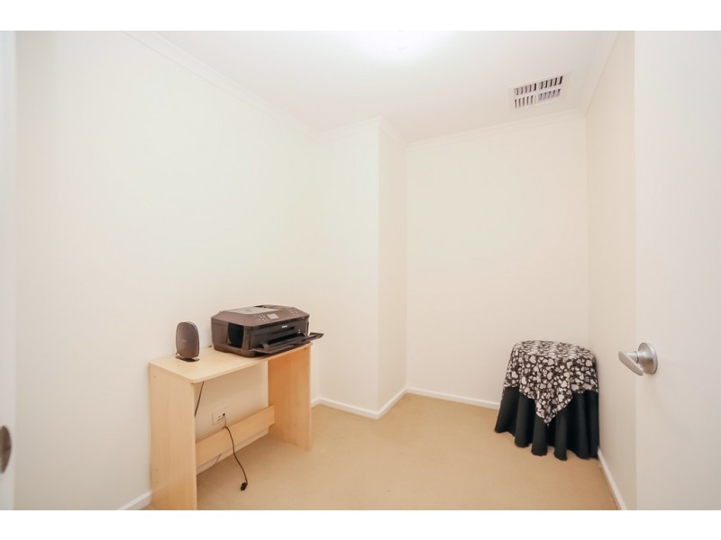 27a The Strand, Mawson Lakes SA 5095