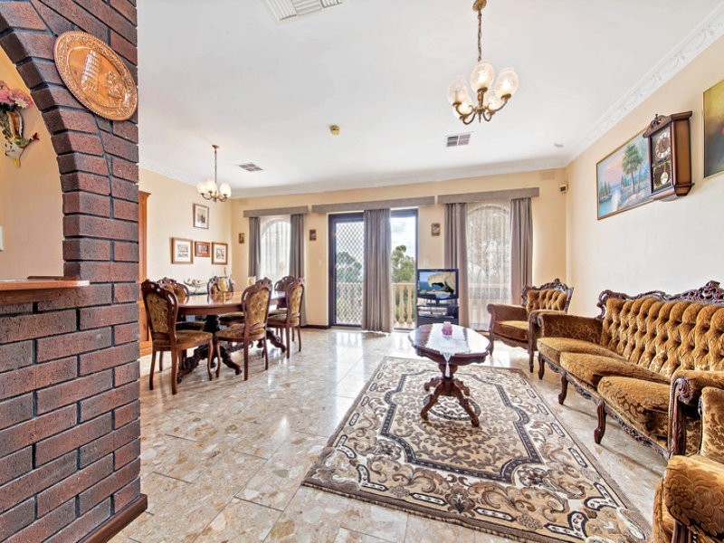 5 HILLTOP BOULEVARD, Hillbank SA 5112