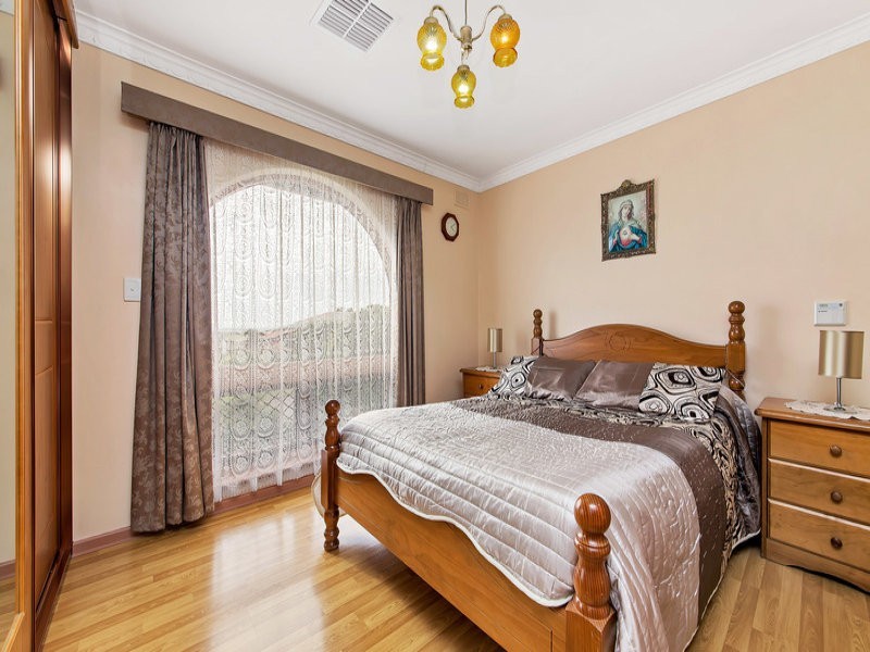 5 HILLTOP BOULEVARD, Hillbank SA 5112