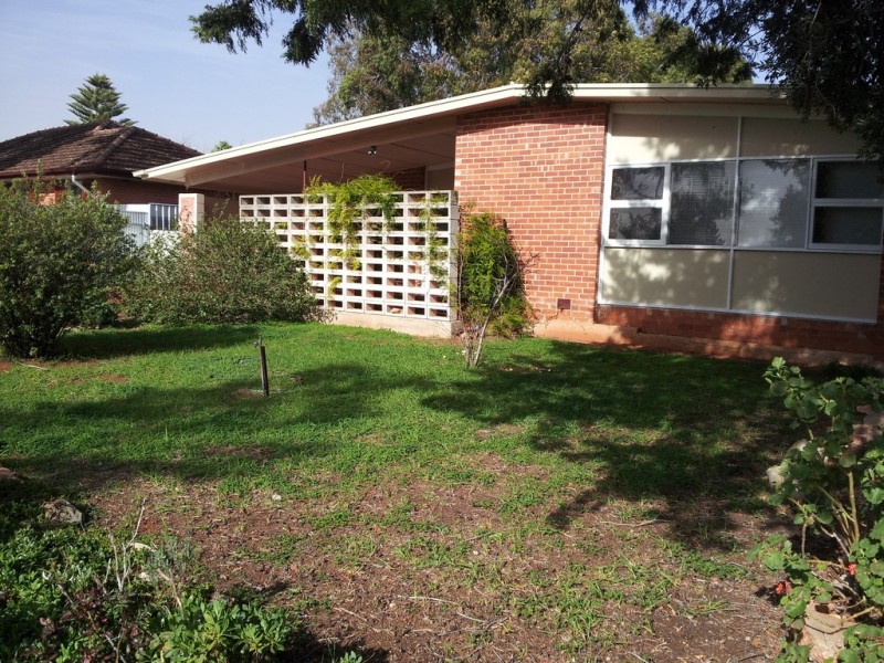 18 HALDANE STREET, Elizabeth Downs SA 5113