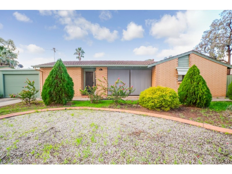 5 Harmer Court, Para Hills West SA 5096