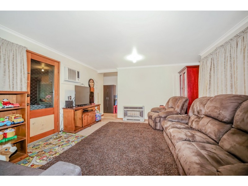 5 Harmer Court, Para Hills West SA 5096