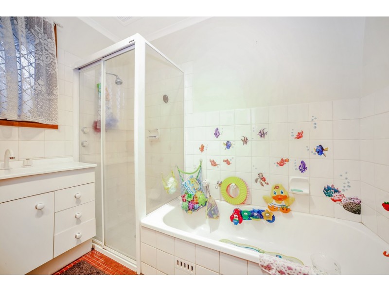 5 Harmer Court, Para Hills West SA 5096