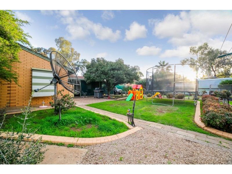 5 Harmer Court, Para Hills West SA 5096