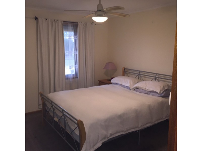 1 Doris Court, Parafield Gardens SA 5107