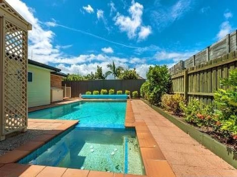 Broadbeach Waters QLD 4218