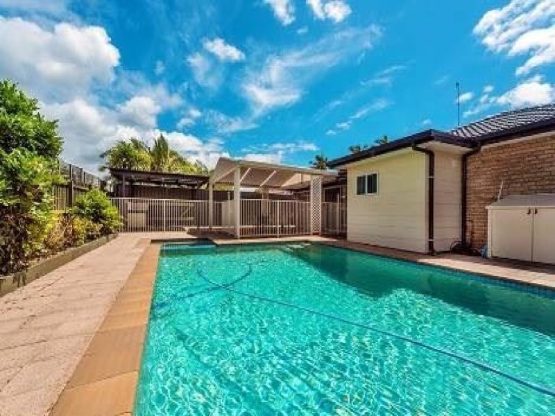 Broadbeach Waters QLD 4218