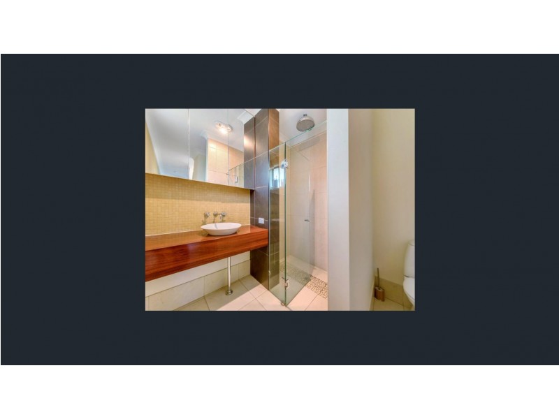 Broadbeach Waters QLD 4218