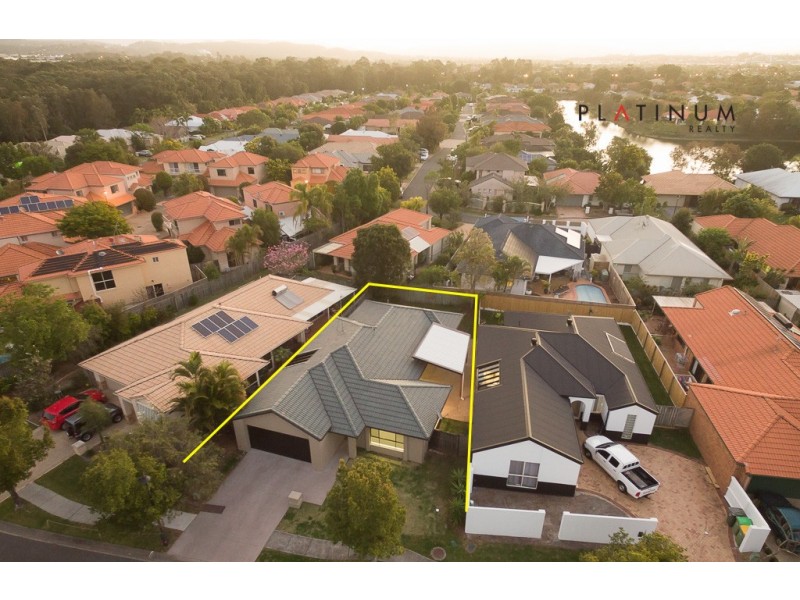 124 Harrier Drive, Burleigh Waters QLD 4220