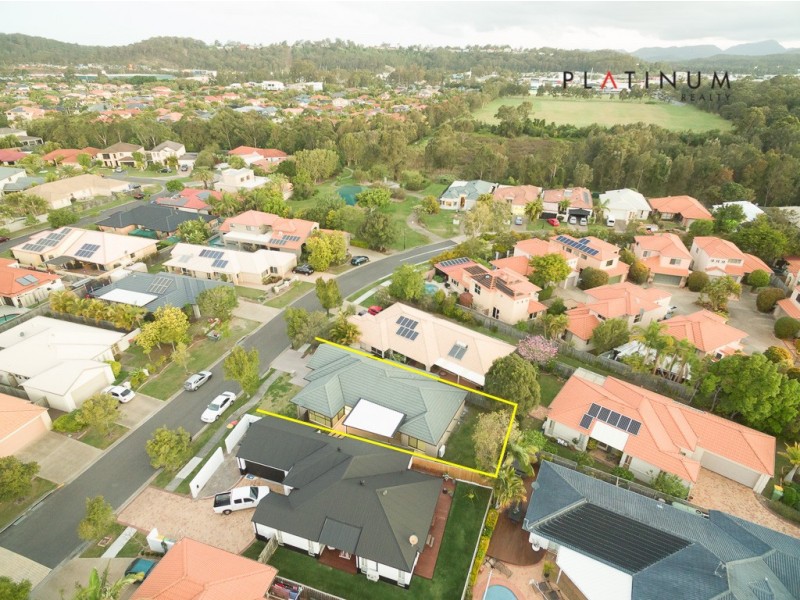 124 Harrier Drive, Burleigh Waters QLD 4220