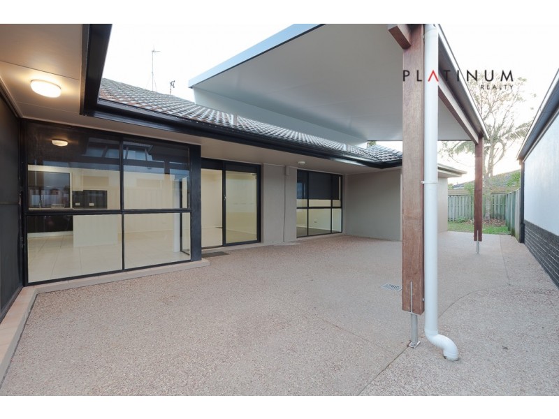 124 Harrier Drive, Burleigh Waters QLD 4220